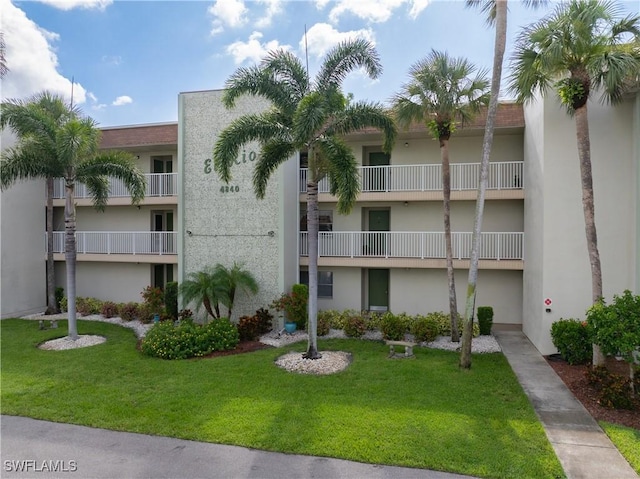 4840 Golf Club Ct Unit 7, North Fort Myers, FL 33903 - photo 1