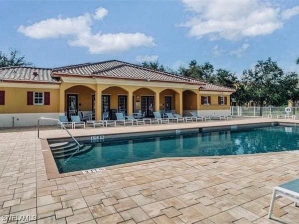 4135 Residence Dr Unit 609, Fort Myers, FL 33901 - photo 24