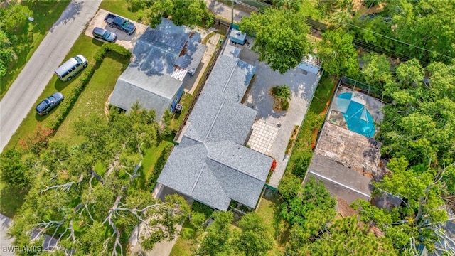 1308 Hull St S, Gulfport, FL 33707 - bird's eye view of a pool area
