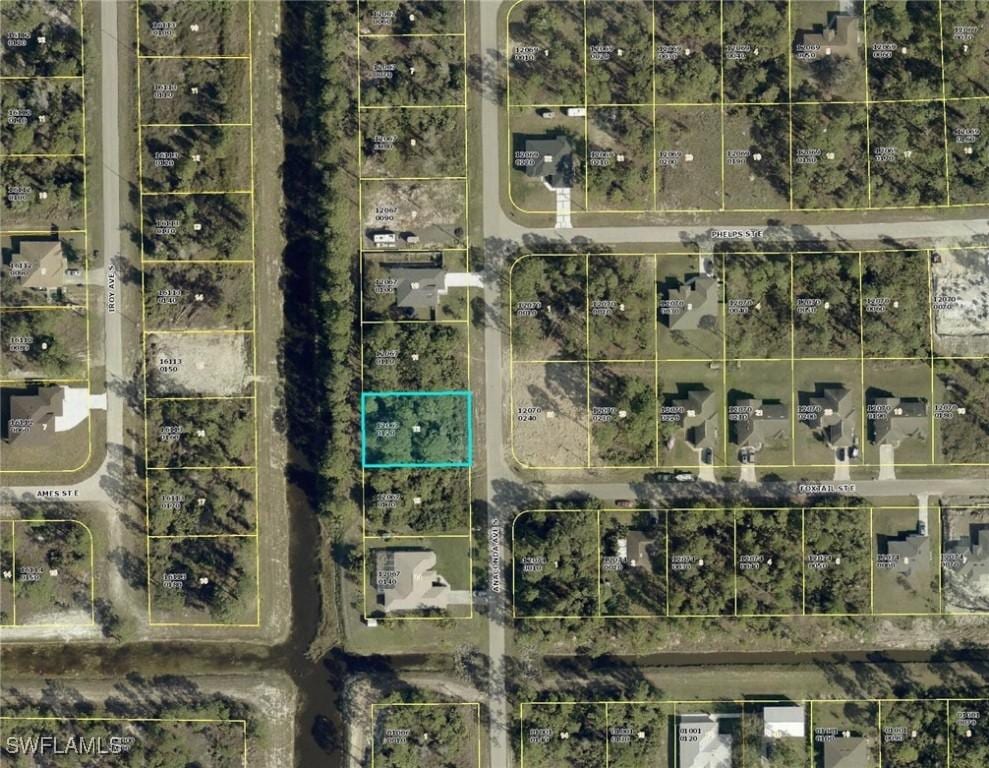 852 Anaconda Ave S, Lehigh Acres, FL 33974
