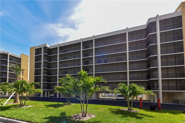 4431 Bay Beach Ln Unit 522, Fort Myers Beach, FL 33931 - view of apartment building / complex