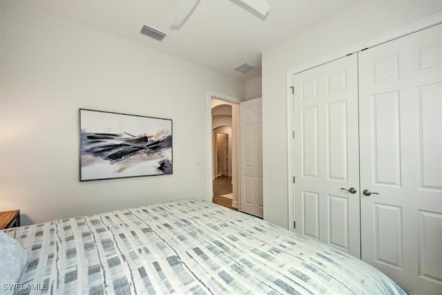 3649 Avenida Del Vera, North Fort Myers, FL 33917 - bedroom with arched walkways, a closet, and a ceiling fan