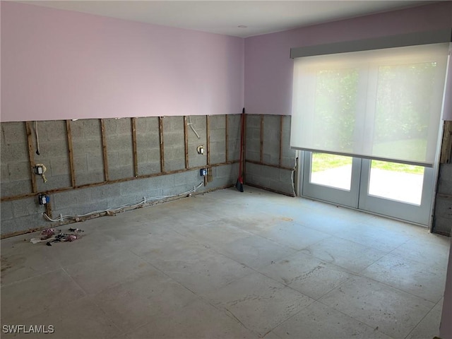 432 Oak Ave, Naples, FL 34108 - view of unfurnished room