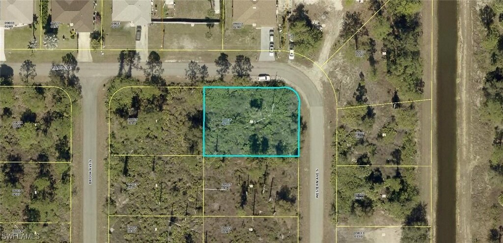 336 Western Ave S, Lehigh Acres, FL 33974