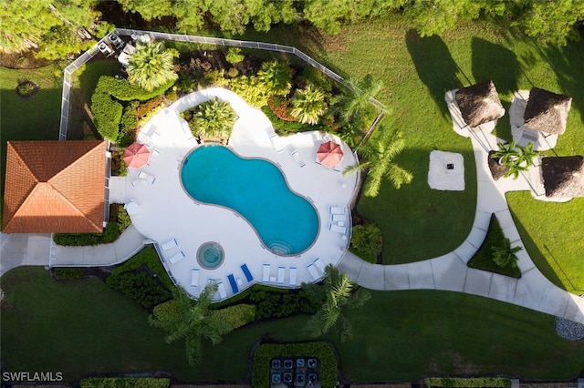 9175 Celeste Dr Unit 305, Naples, FL 34113 - aerial view of a pool area