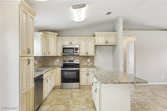 1510 SW 13th Ter, Cape Coral, FL 33991 - photo 9