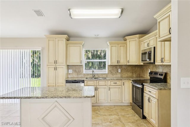 1510 SW 13th Ter, Cape Coral, FL 33991 - photo 11
