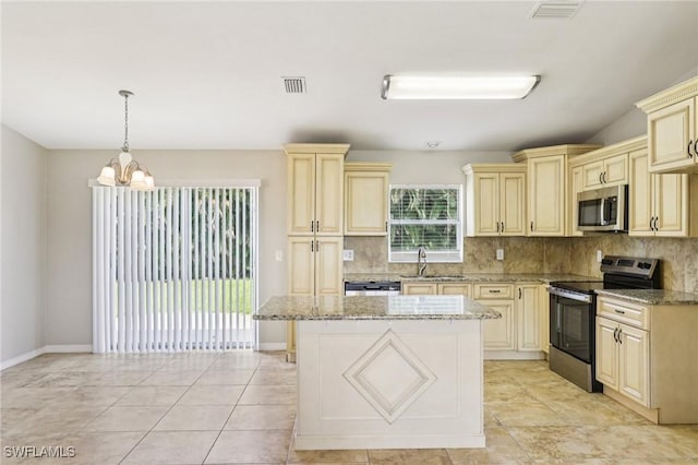 1510 SW 13th Ter, Cape Coral, FL 33991 - photo 12