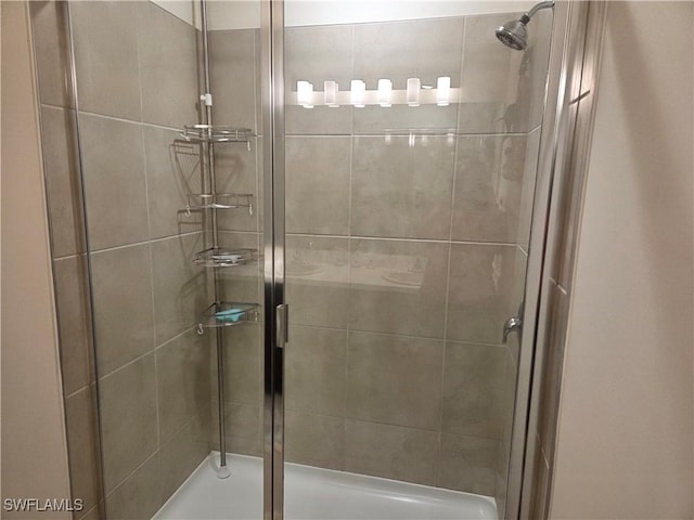 8868 E Cascade Price Cir, North Fort Myers, FL 33917 - bathroom with a shower stall