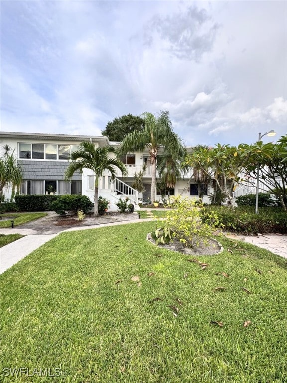 431 Van Buren St Unit E2, Fort Myers, FL 33916 - photo 3