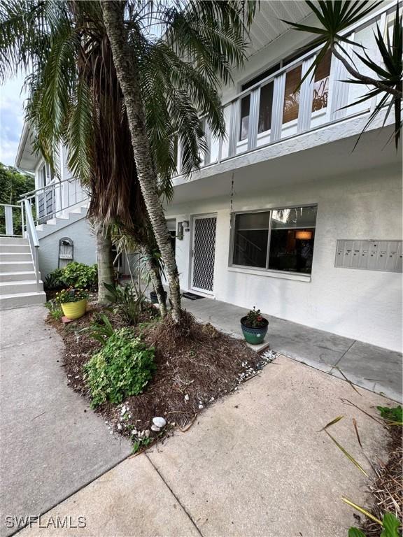 431 Van Buren St Unit E2, Fort Myers, FL 33916 - photo 2