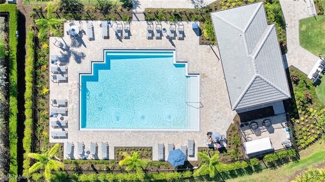 4184 Sonoma Oaks Cir, Naples, FL 34119 - aerial view of a pool