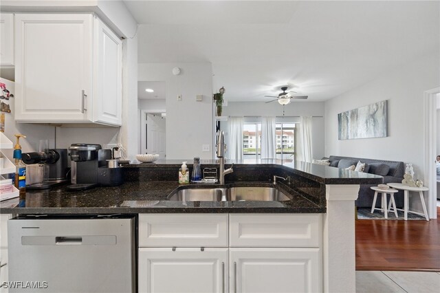 4710 Saint Croix Ln Unit 215, Naples, FL 34109 - photo 8