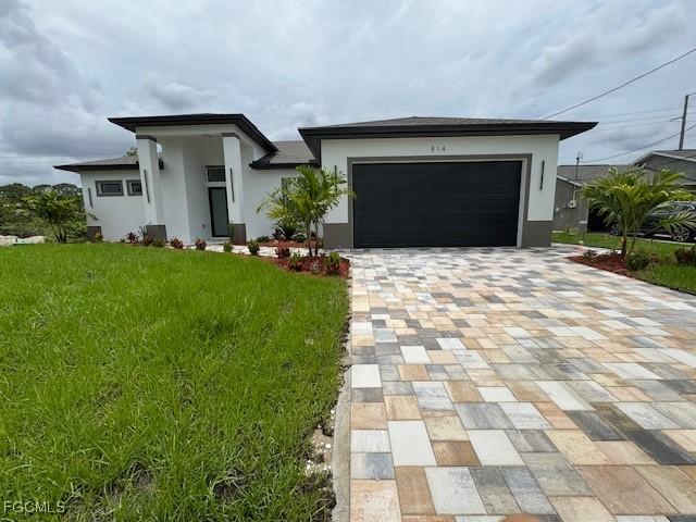 814 Floyd Ave S, Lehigh Acres, FL 33976 - photo 1