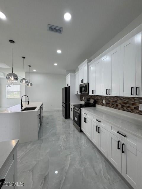 814 Floyd Ave S, Lehigh Acres, FL 33976 - photo 13
