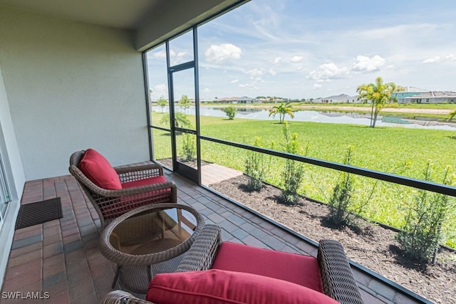 3943 E Hampton Cir, Alva, FL 33920 - sunroom with a water view
