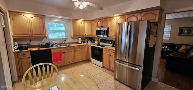 90 Palm Tree Ter, Fort Myers, FL 33905 - photo 2