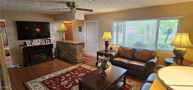 90 Palm Tree Ter, Fort Myers, FL 33905 - photo 3