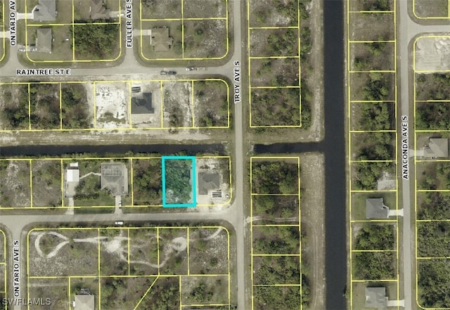 659 Trinity St E, Lehigh Acres, FL 33974