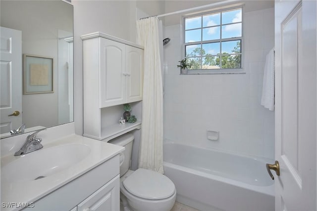 6275 Wilshire Pines Cir Unit 1008, Naples, FL 34109 - full bath with vanity and shower / tub combo with curtain