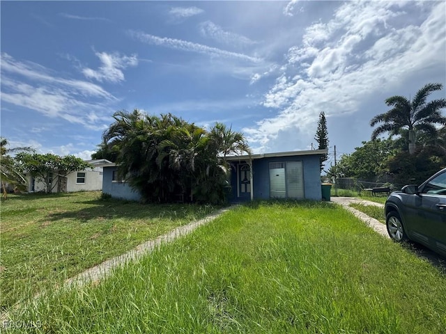 3208 Pinetree St, Port Charlotte, FL 33952 - photo 1