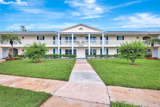 13530 Stratford Place Cir Unit 104, Fort Myers, FL 33919 - photo 2