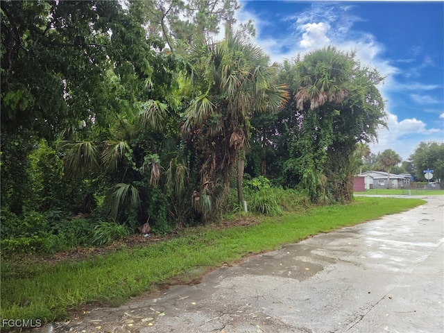519 San Jose St, North Fort Myers, FL 33903 - photo 5