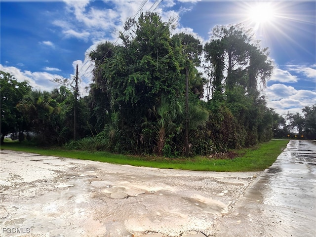 520 Santa Cruz St, North Fort Myers, FL 33903 - photo 1