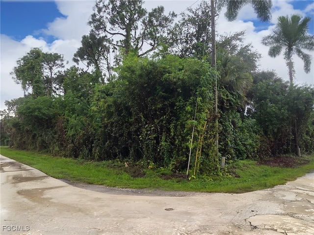 520 Santa Cruz St, North Fort Myers, FL 33903 - photo 4