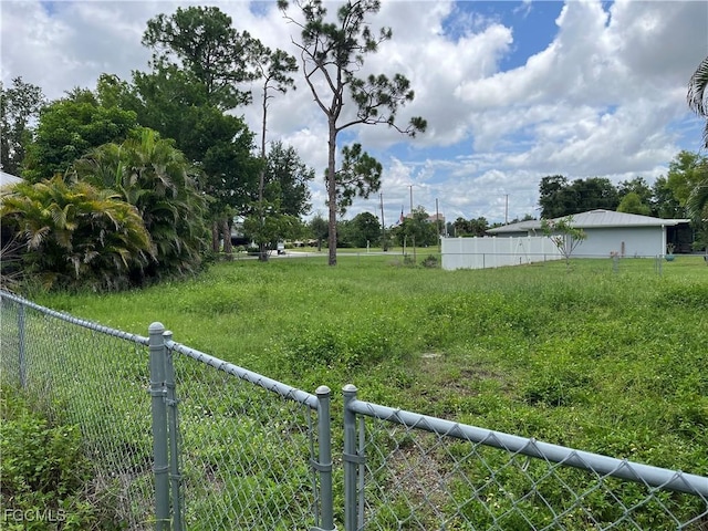 6292 Morgan La Fee Ln, Fort Myers, FL 33912 - view of yard