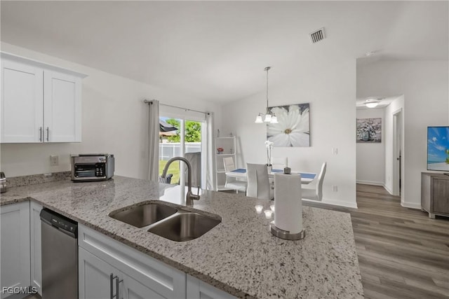 2620 NE 7th Place, Cape Coral, FL 33909 - photo 4