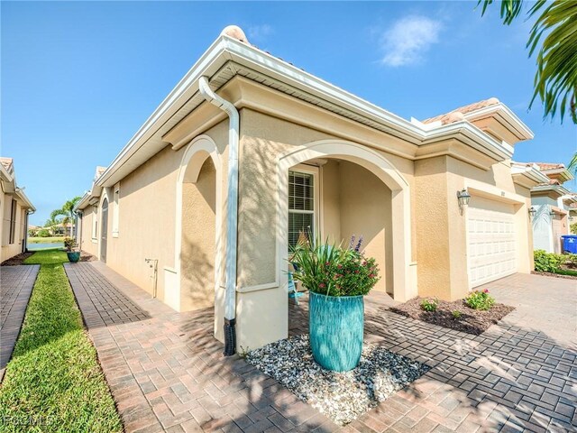 10517 Prato Dr, Fort Myers, FL 33913 - photo 3