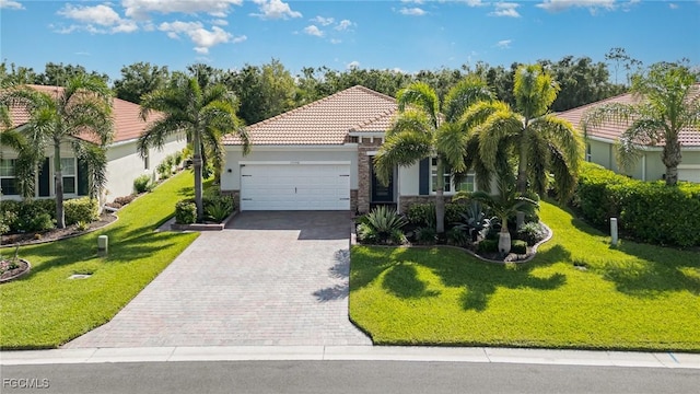 15140 Yellow Wood Dr, Alva, FL 33920 - photo 1