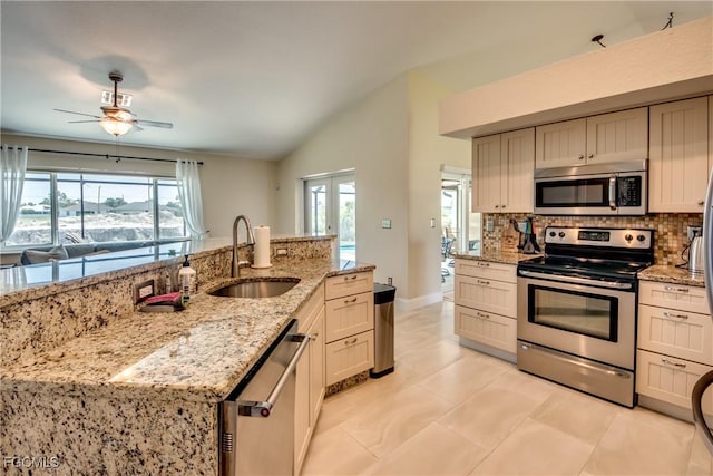 4321 NE 9th Ct, Cape Coral, FL 33909 - photo 10