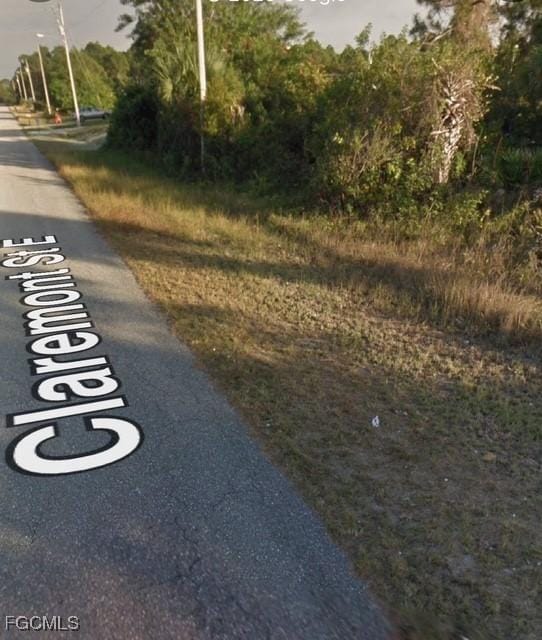 1216 Claremont St E, Lehigh Acres, FL 33974 - photo 3