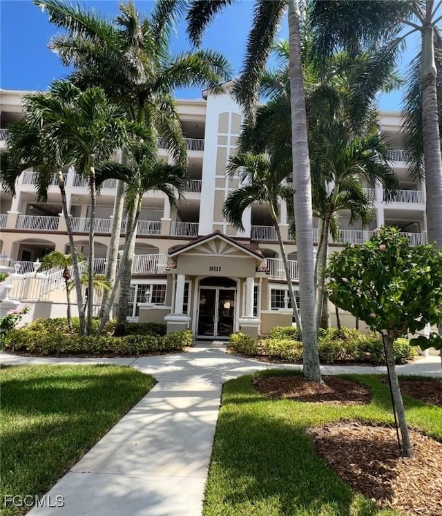9111 Southmont Cv Unit 302, Fort Myers, FL 33908 - photo 2