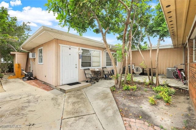 514 105th Ave N Unit 6, Naples, FL 34108 - photo 4