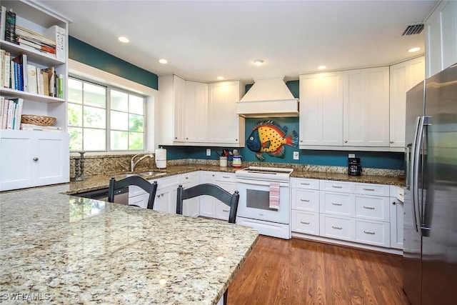 3366 Barra Cir, Sanibel, FL 33957 - photo 9