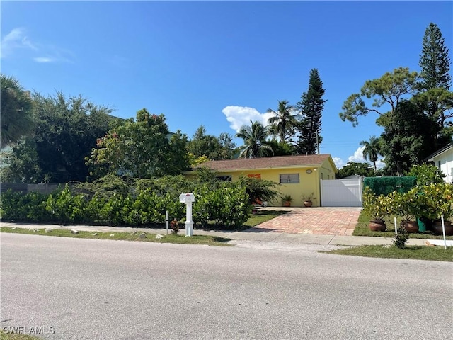 1381 13th Ave N, Naples, FL 34102 - photo 1