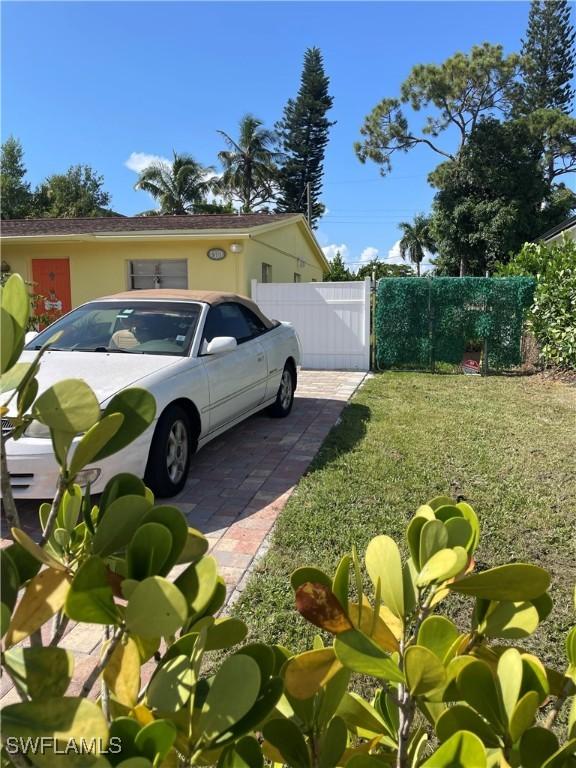 1381 13th Ave N, Naples, FL 34102 - photo 2