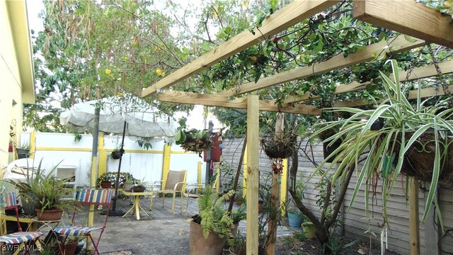 1381 13th Ave N, Naples, FL 34102 - photo 5