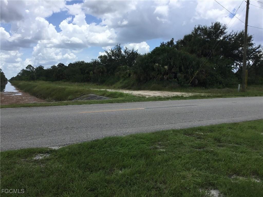 720 Williams Ave, Lehigh Acres, FL 33972 - photo 3