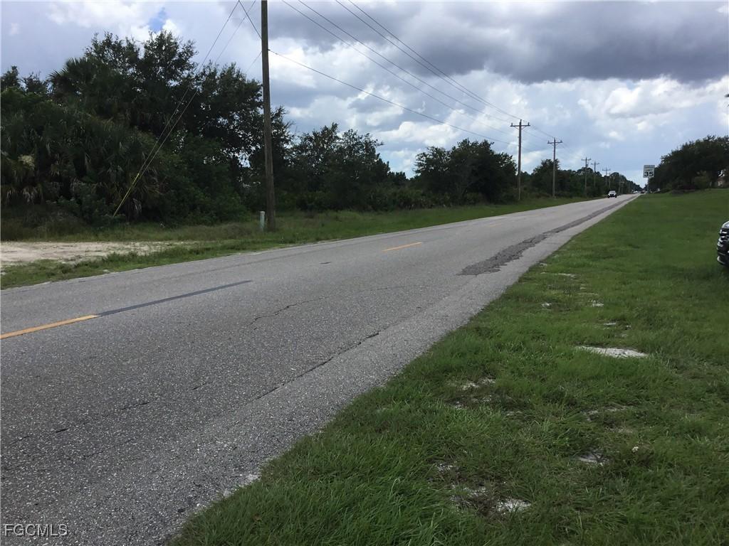 720 Williams Ave, Lehigh Acres, FL 33972 - photo 4