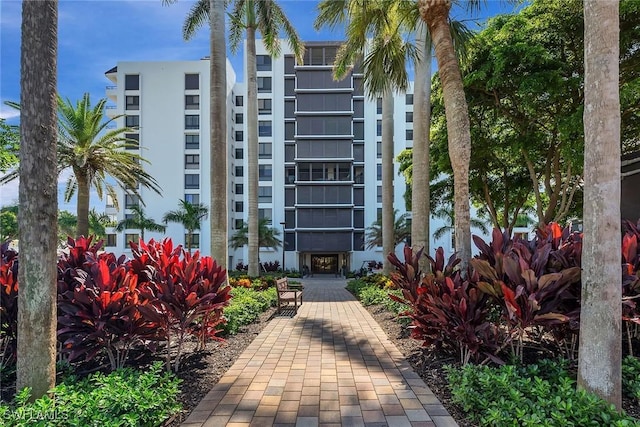 2400 Gulf Shore Blvd N Unit 502, Naples, FL 34103 - photo 3