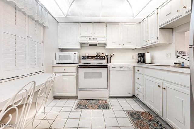 1660 Pine Valley Dr Unit 201, Fort Myers, FL 33907 - photo 4