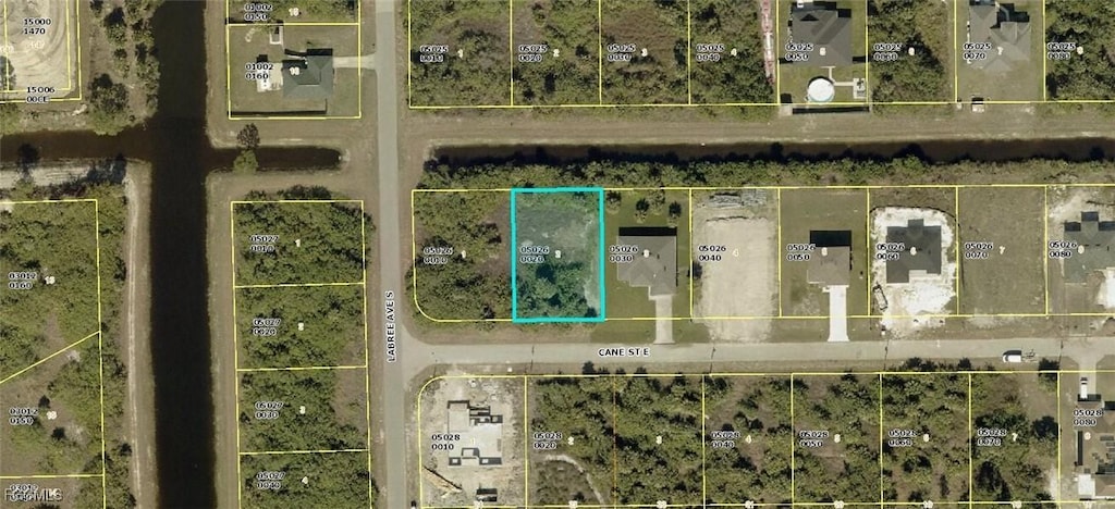 715 Cane St E, Lehigh Acres, FL 33974 - photo 1