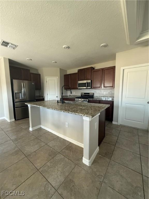 9612 Lemon Drop Loop, Ruskin, FL 33573 - photo 4