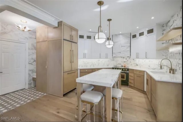365 5th Ave S Unit 304, Naples, FL 34102 - photo 2