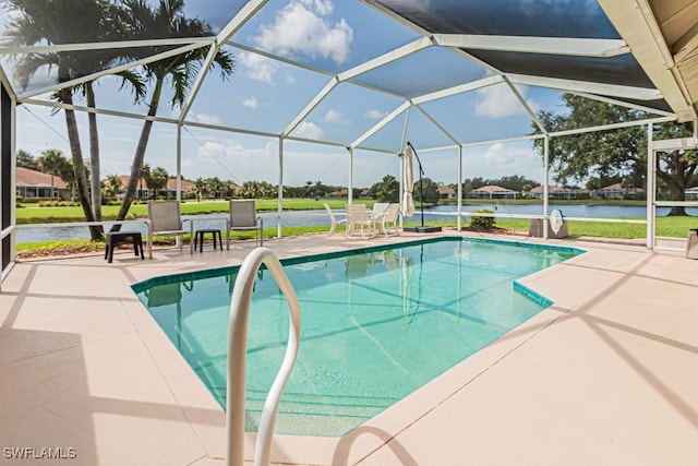 1821 Avian Ct, Naples, FL 34119 - photo 1