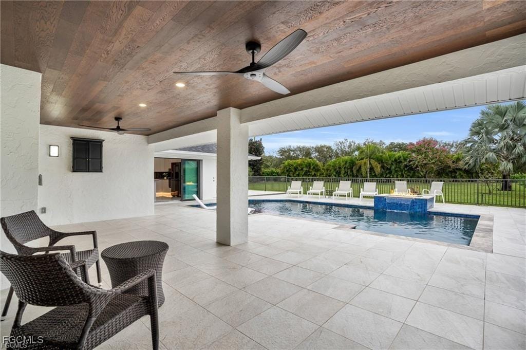 1919 Countess Ct, Naples, FL 34110 - photo 2
